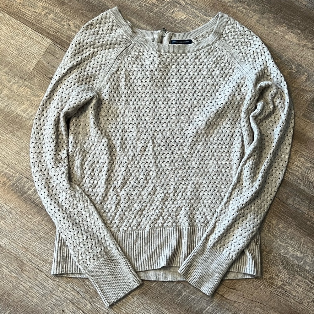 American Eagle Women’s sweater
